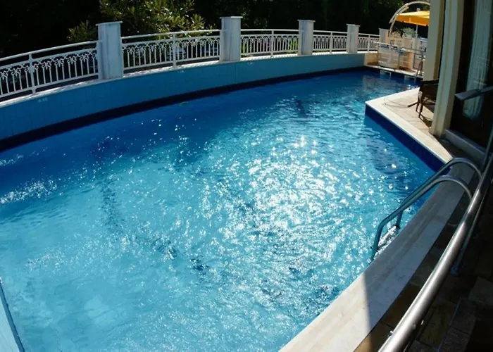 Eden 3* Néoi Póroi